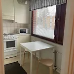 Kaksio 51m2 Ilmaisella Pysaekoeinnillae Ja Parvekkeella Apartamento Joensuu