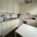 Kaksio 51m2 Ilmaisella Pysaekoeinnillae Ja Parvekkeella Apartamento Joensuu