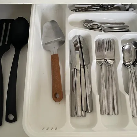 Huoneisto Kaksio 51m2 Ilmaisella Pysäköinnillä Ja Parvekkeella